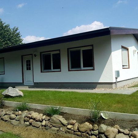 Behaglicher Bungalow Fuer Mensch Und Hund Barkhagen Экстерьер фото